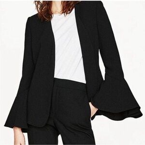 Zara Elegant Black Bell Sleeve Blazer